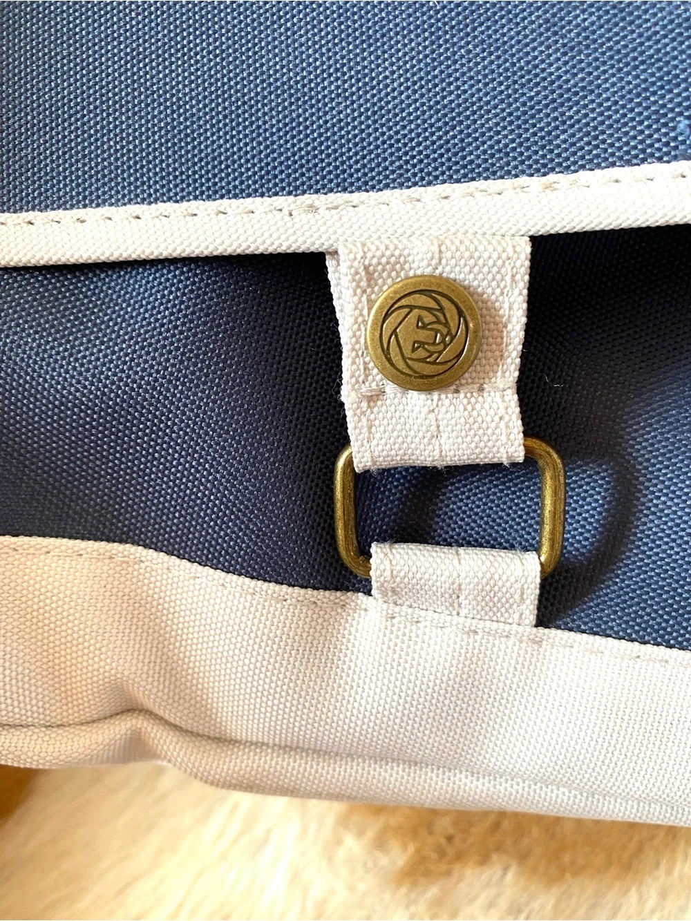 Picnic Time Legacy Beer Cooler Navy Blue Crossbody Bag NWT